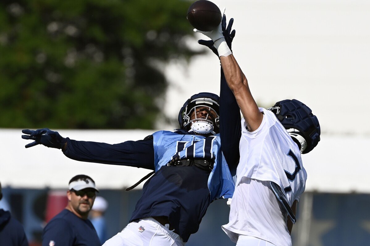 Principal escolha do draft dos Titans de 2021, Caleb Farley, ficará fora por várias semanas com lesão na hamstring